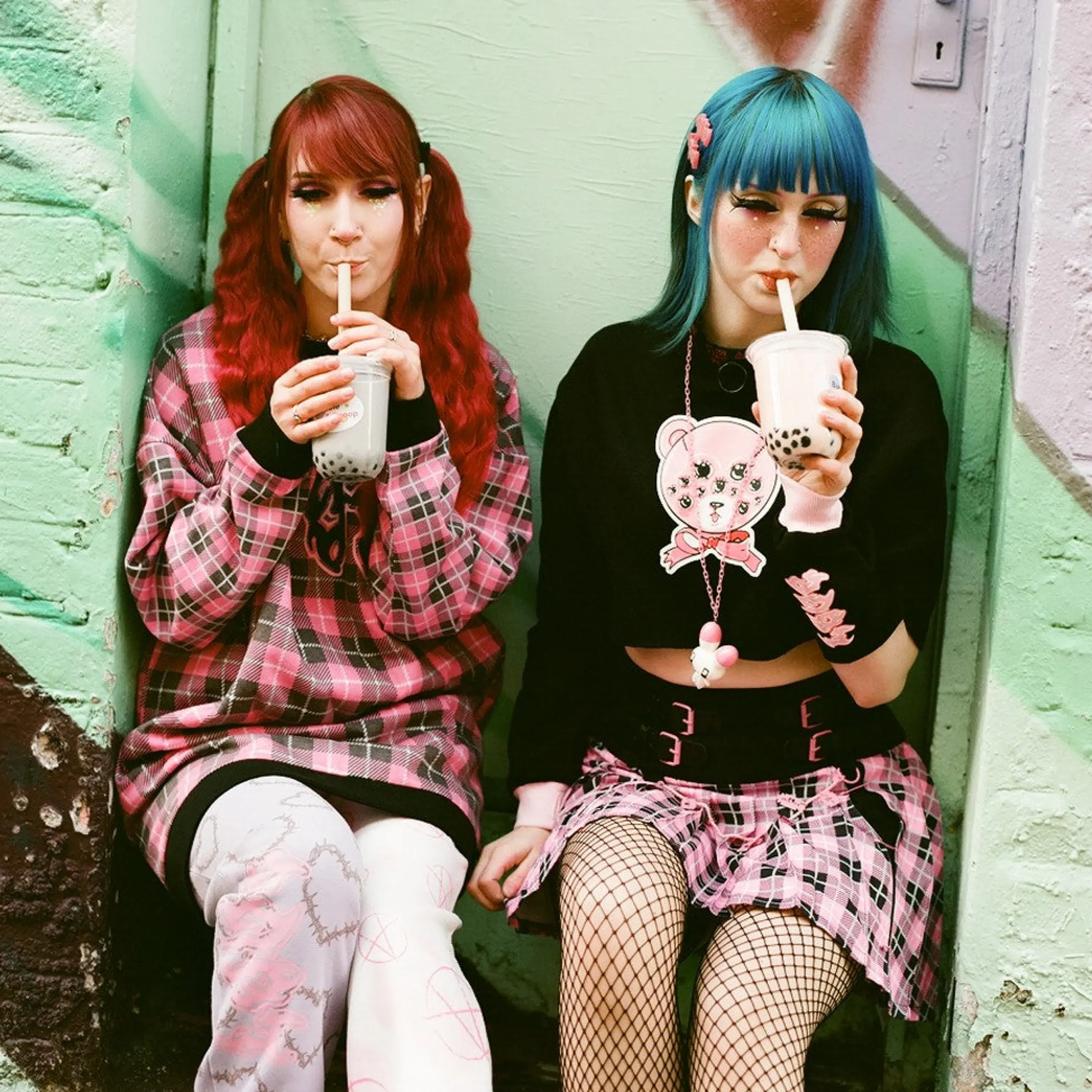 KOI footwear Yami Oversized Sweatshirt Pink Hot